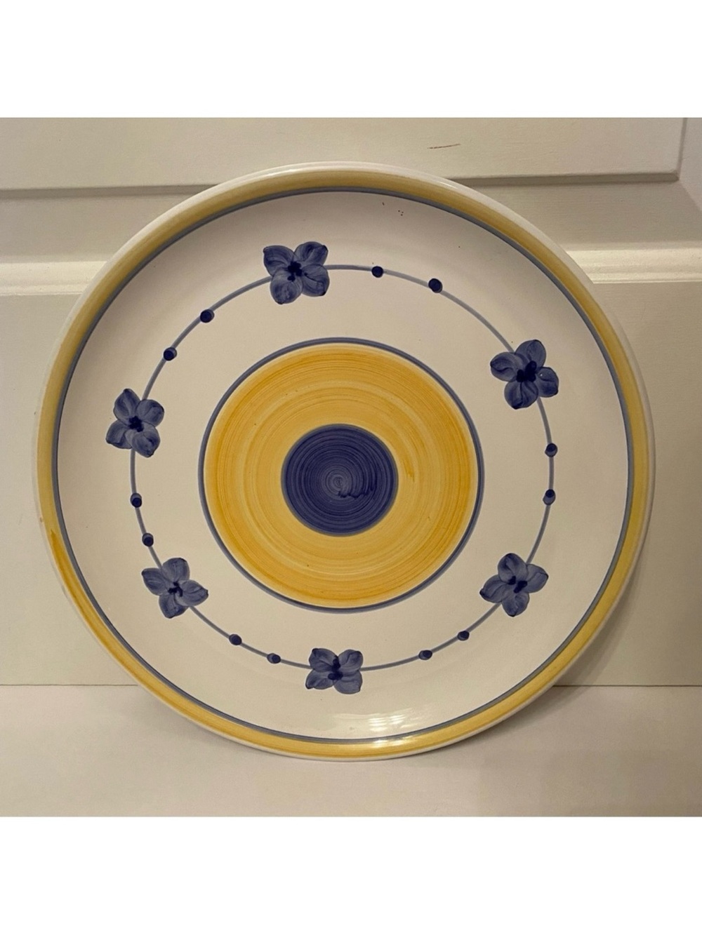 CALECA MARINA 11” DINNER PLATE BLUE FLOWER WHITE YELLOW HAND PAINTED ITALY HOME